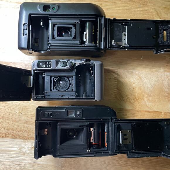 Lot of 3 Film Cameras Untested / For Parts or Repair Canon AF35M Vivitar Pentax - Picture 3 of 5